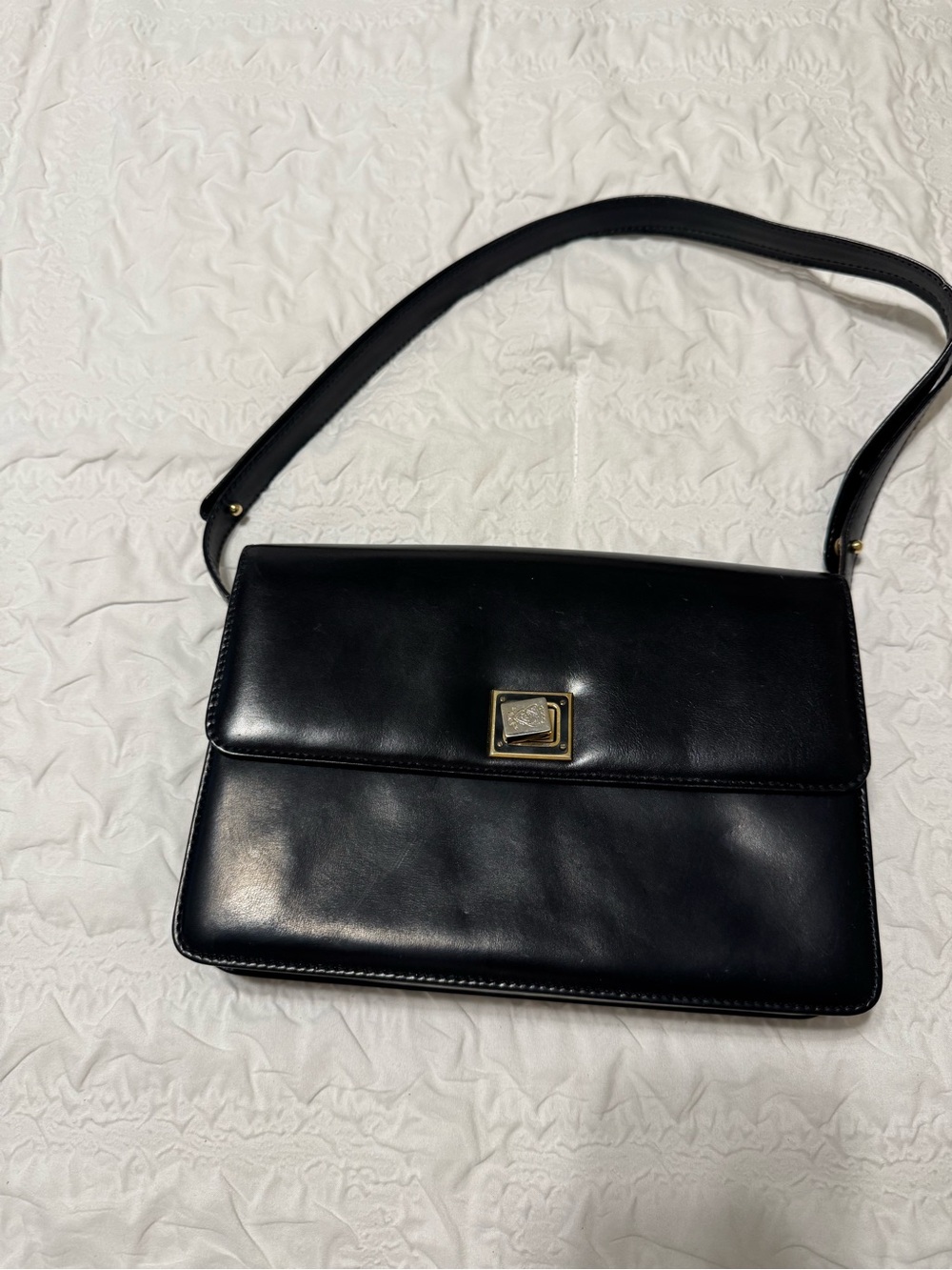 Vintage Gucci Black Leather Shoulder Bag with Gold Accent